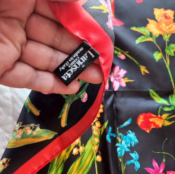 Black Floral Silk Scarf with Red Trim - Braccialini - Picture 3 of 6